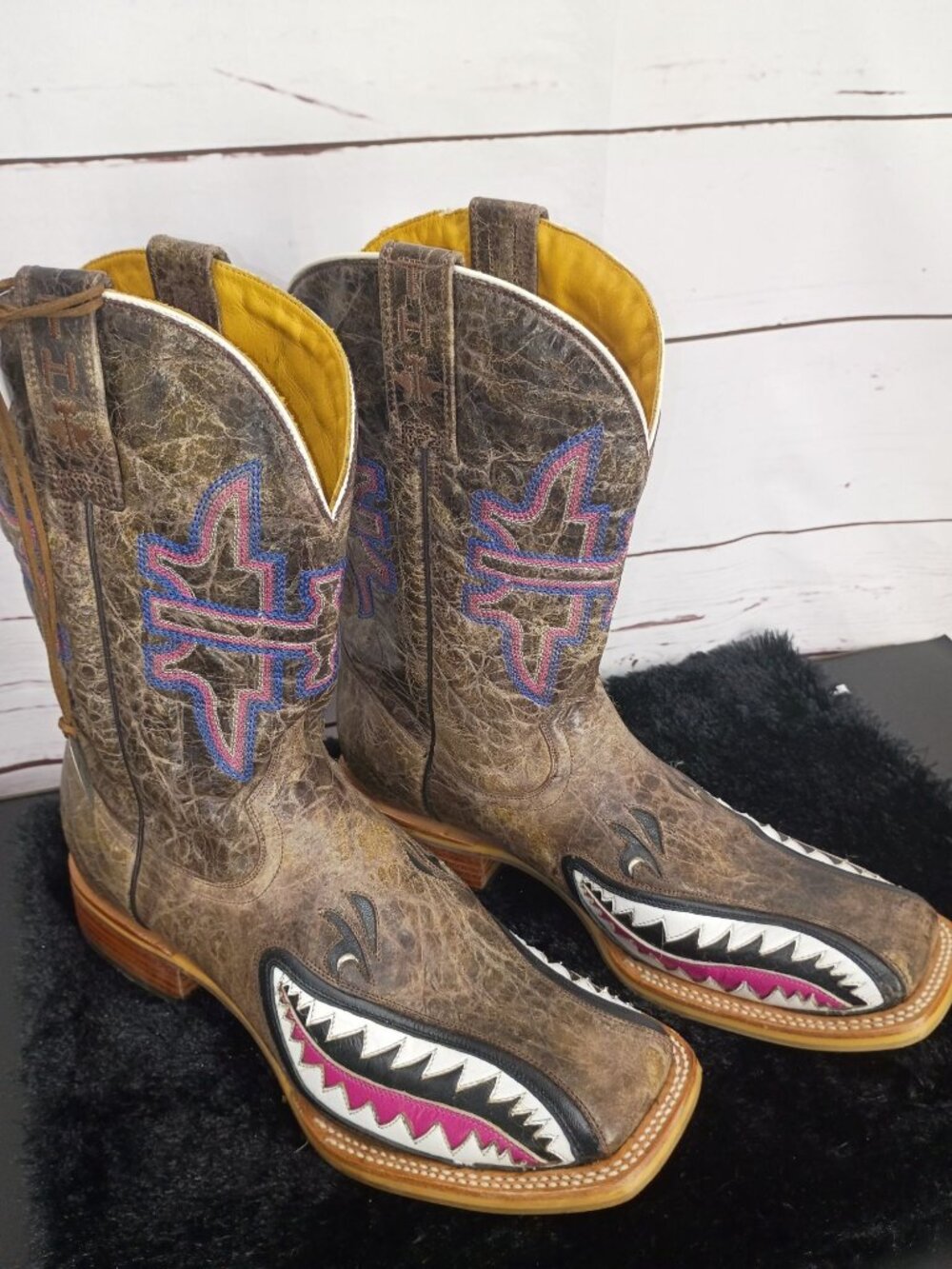 Tin Haul Womens Man Eater Shark Cowboy Boots Size 11 With Obvious Sole Design